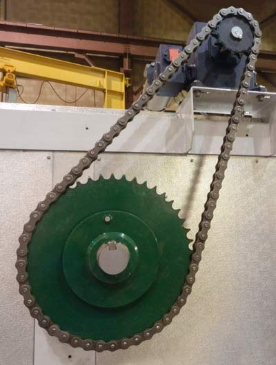 Drive and drive chain Drive and drive chain