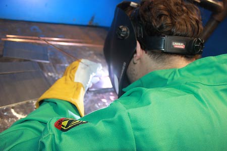 student welder in high school competition 2026