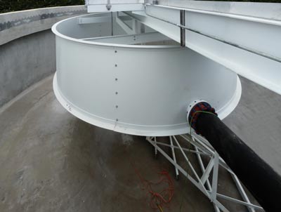 Enlarged mechanical feed well on a flocculating clarifier